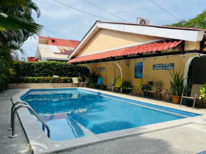 Hotel Cabinas El Coral